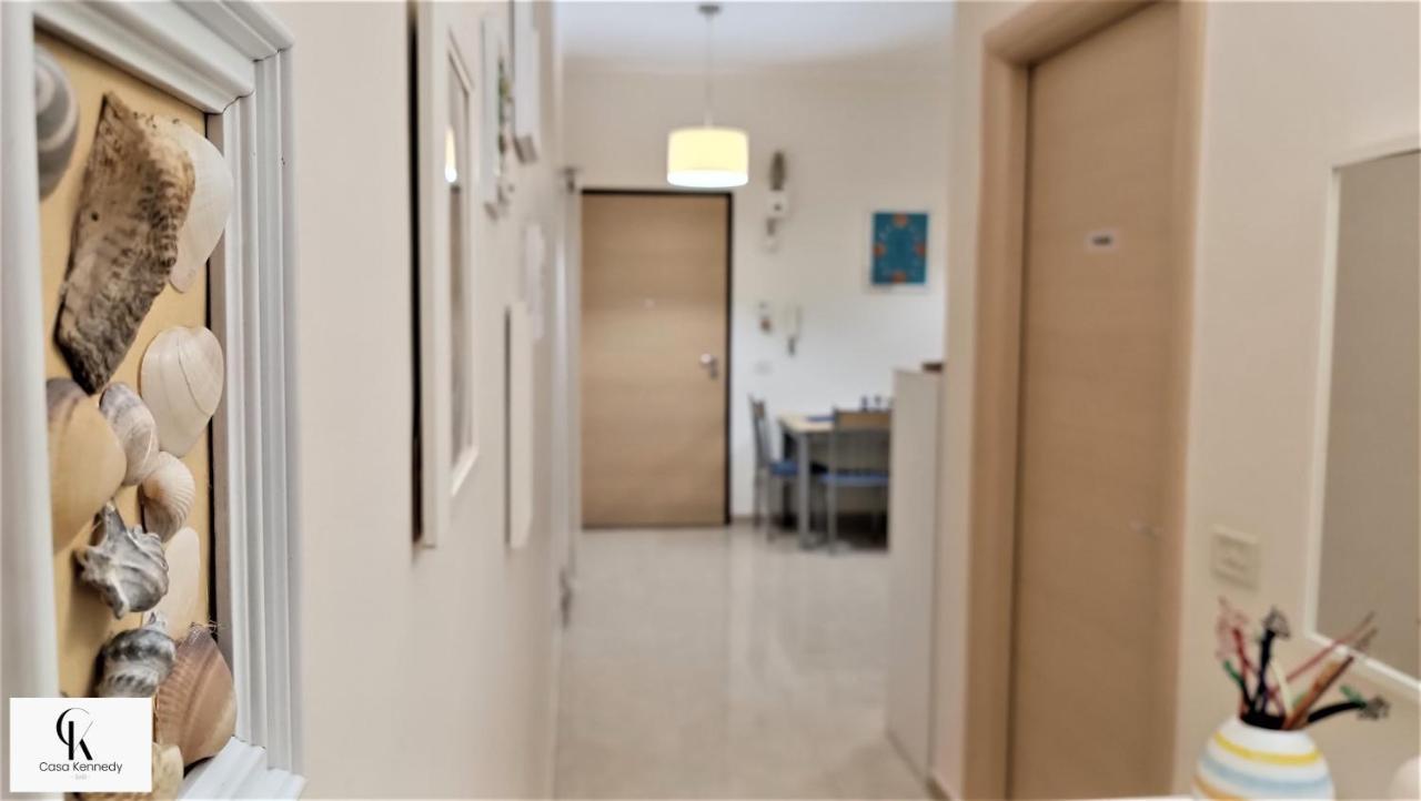 Casa Kennedy Lägenhet Bari Exteriör bild